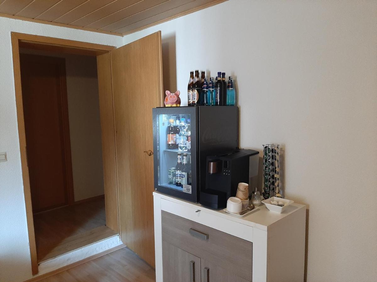 Gaestehaus Pension Waldhorn Weilen unter den Rinnen Kültér fotó